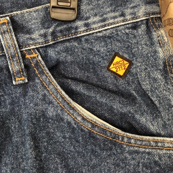 Riggs workwear by wrangler FR cargo jeans 36x34 - Picture 3 of 7
